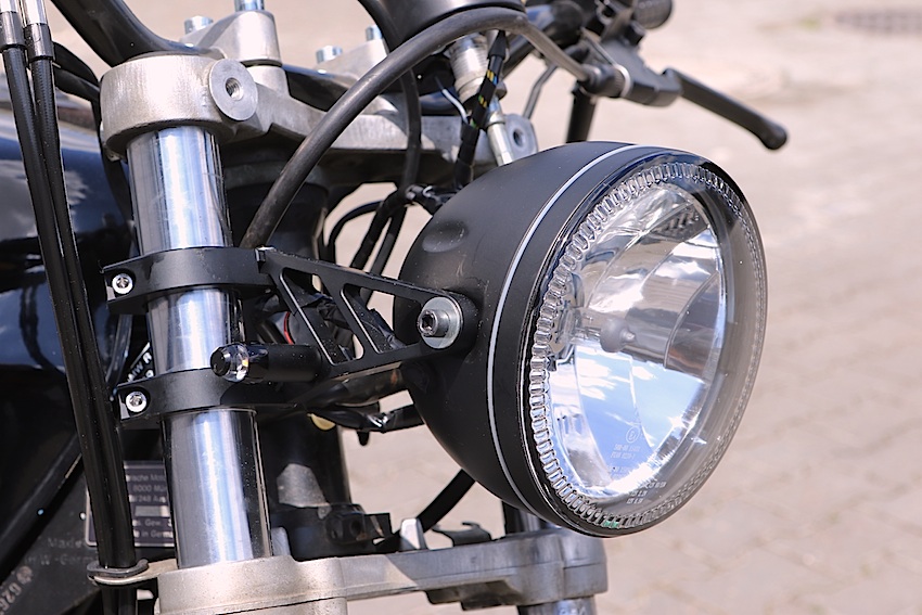 H4 Motorrad Scheinwerfer 5 3/4 Skyline klar chrom universal LED Standlicht Ring